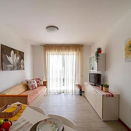 Colourful And Lively In Lignano Λινιάνο Σαμπιαντόρο