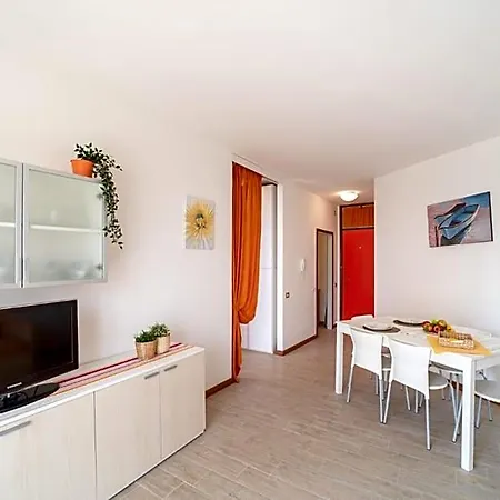 Colourful And Lively In Lignano Hotel 3*